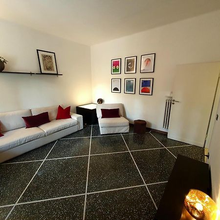 Spacious Three-Room Apartment In Saragozza Болонья Екстер'єр фото